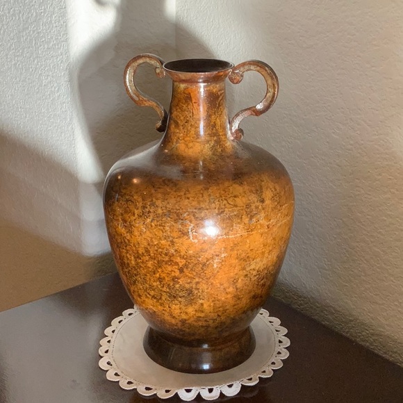 Urn Shaped Wide Body Metal Handled Vase - Picture 4 of 6